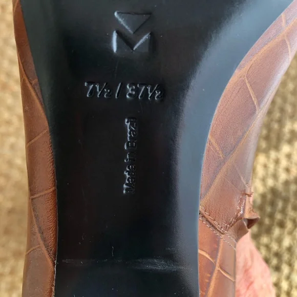 Mercedes Castillo Donique Boots. Size US 7.5 - Picture 10 of 12